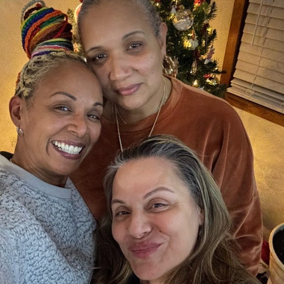 Co host hour every hour to a one and half new host will come on. - Picture 6 of 10